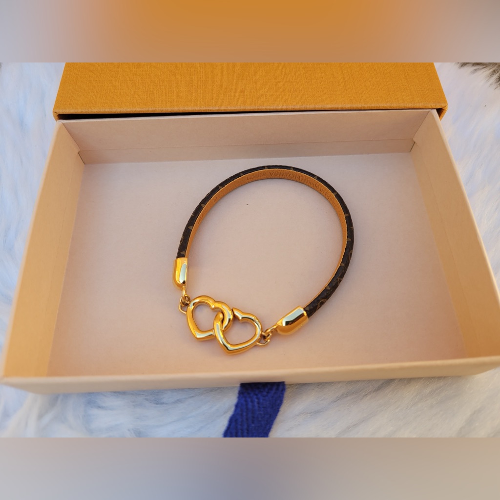 Say Yes Lv Bracelet (Size 19)